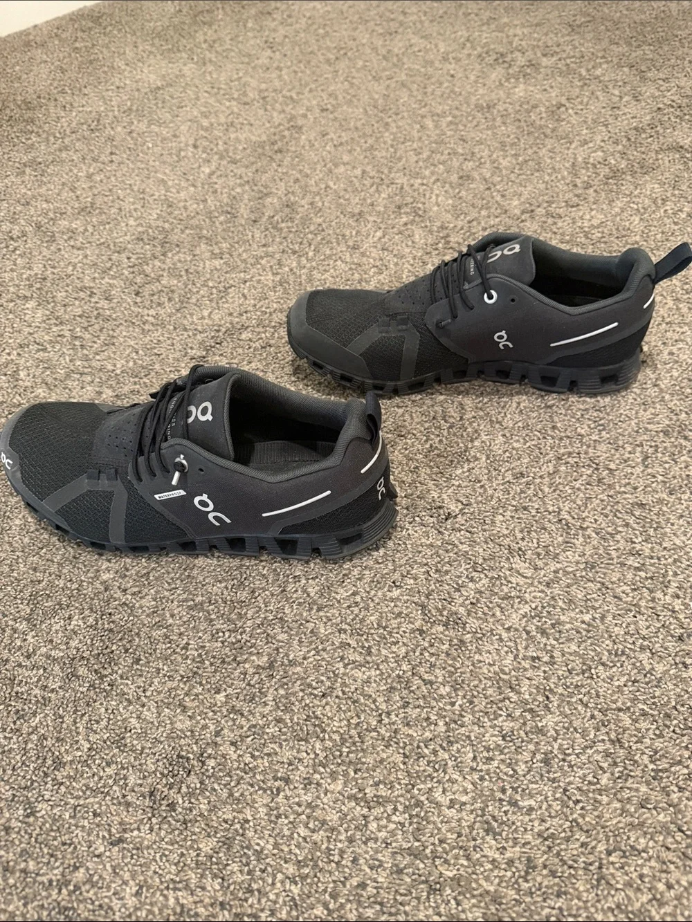 On Running Black Lightweight Trail Runners